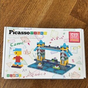 Picasso Tiles